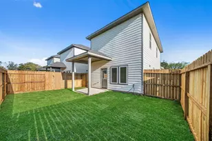 412 W Marlin St, Willis, TX 77378 - Photo 22