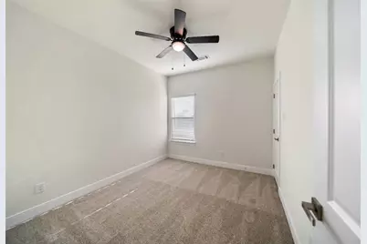 412 W Marlin St, Willis, TX 77378 - Photo 18