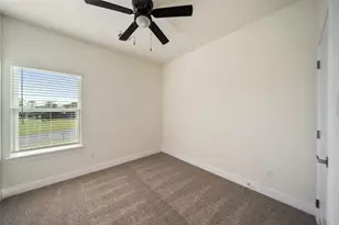 412 W Marlin St, Willis, TX 77378 - Photo 16