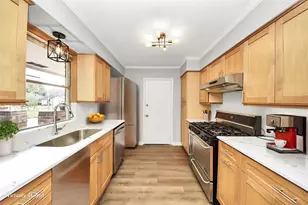 7102 Log Hollow Dr, Houston, TX 77040 - Photo 16