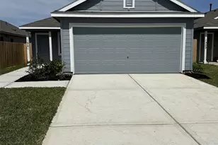 1301 Charlotte Wy, Wharton, TX 77488 - Photo 4