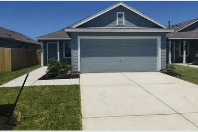 1301 Charlotte Way, Wharton, TX 77488 - Photo 4