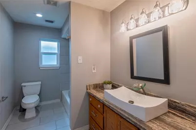 7219 Ridge Oak Drive, Houston, TX 77088 - Photo 32