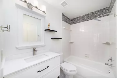 26 S White Pebble Court, The Woodlands, TX 77380 - Photo 18