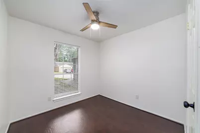 26 S White Pebble Court, The Woodlands, TX 77380 - Photo 16