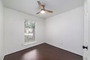 26 S White Pebble Ct, The Woodlands, TX 77380 - Photo 16
