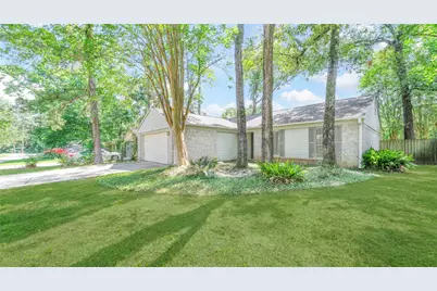 26 S White Pebble Court, The Woodlands, TX 77380 - Photo 1