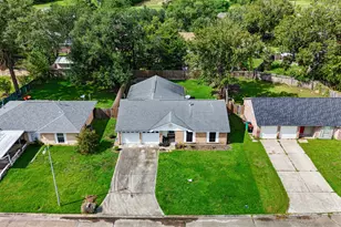 5406 Hazel St, Baytown, TX 77521 - Photo 24