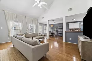 1421 W 26th St, Houston, TX 77008 - Photo 1