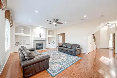 10626 Hillsdale Bridge Lane, Sugar Land, TX 77498 - Photo 14