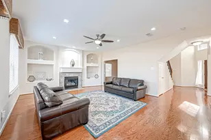10626 Hillsdale Bridge Ln, Sugar Land, TX 77498 - Photo 14