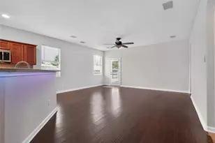 419 Drake Ln, League City, TX 77573 - Photo 2
