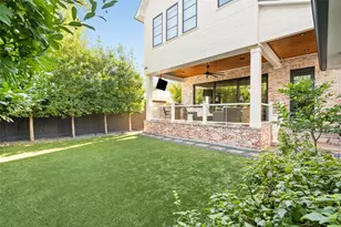 3758 Drummond St, Houston, TX 77025 - Photo 48