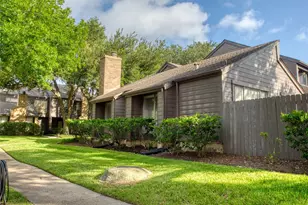 16550 Space Center Blvd Blvd, Houston, TX 77058 - Photo 2