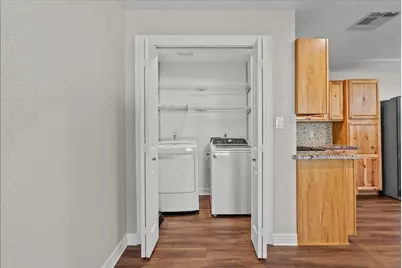 120 N Illinois Avenue, League City, TX 77573 - Photo 10