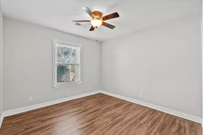 120 N Illinois Avenue, League City, TX 77573 - Photo 20