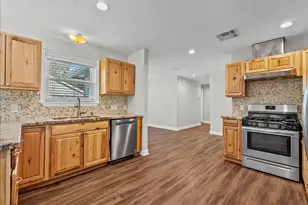 120 N Illinois Ave, League City, TX 77573 - Photo 6