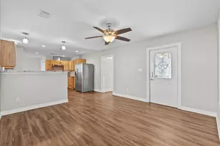 120 N Illinois Ave, League City, TX 77573 - Photo 4