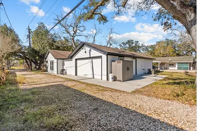 120 N Illinois Avenue, League City, TX 77573 - Photo 26