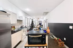 1217 Campbell St, Houston, TX 77009 - Photo 8