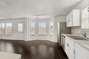 9423 Eaglewood Spring Dr, Houston, TX 77083 - Photo 6