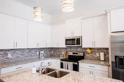 5205 Bataan Road #B, Houston, TX 77033 - Photo 10