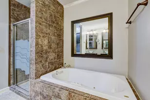6444 Burgoyne Rd, Houston, TX 77057 - Photo 14
