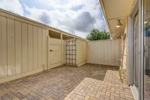 6444 Burgoyne Rd, Houston, TX 77057 - Photo 16