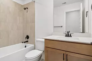 2818 Clapbread Ln, Rosenberg, TX 77471 - Photo 4