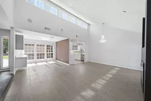 6030 Elkwood Forest Dr, Houston, TX 77088 - Photo 8