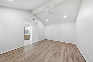6030 Elkwood Forest Dr, Houston, TX 77088 - Photo 22