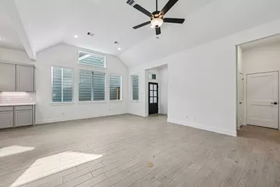 26237 E Outrider Banks Circle, Montgomery, TX 77316 - Photo 12