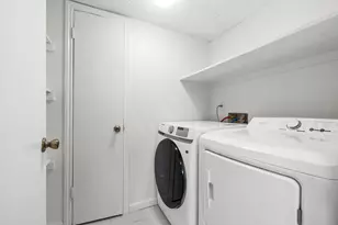 9263 Westwood Village Dr, Houston, TX 77036 - Photo 8