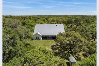 1800 County Road 122, Hallettsville, TX 77964 - Photo 18