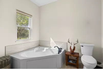 1800 County Road 122, Hallettsville, TX 77964 - Photo 14