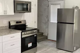 1517 31st St, Galveston, TX 77550 - Photo 2