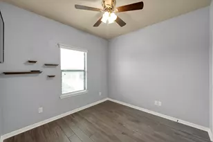 23302 E Pine Ivy Ln, Tomball, TX 77375 - Photo 16