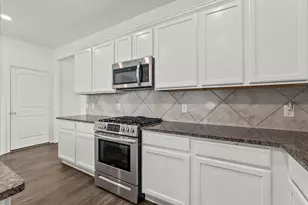 630 Harbor Colony Ln, La Marque, TX 77568 - Photo 8