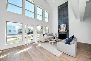 300 Narcissus Rd, Clear Lake Shores, TX 77565 - Photo 8