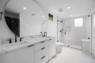 1310 Walton St, Houston, TX 77009 - Photo 12