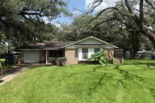 332 County Rd 698A, Angleton, TX 77515 - Photo 2