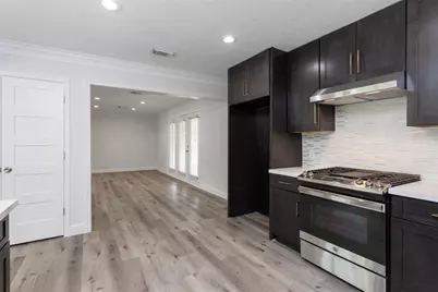 10825 Willowisp Drive, Houston, TX 77035 - Photo 6