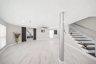 12411 Sungate Ln, Houston, TX 77071 - Photo 2