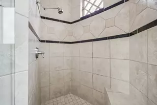 1647 Bonnie Brae St, Houston, TX 77006 - Photo 26