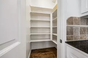 1647 Bonnie Brae St, Houston, TX 77006 - Photo 20