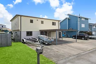 31 Dolphin St, Bayou Vista, TX 77563 - Photo 4