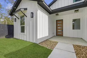 19683 Briarwick Ln, New Caney, TX 77357 - Photo 2