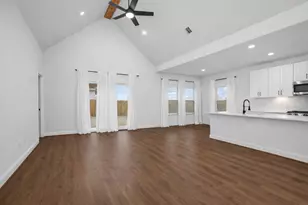 810 S Colbert St, Dayton, TX 77535 - Photo 2