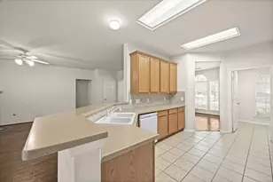 18403 Lost Maples Ct, Humble, TX 77346 - Photo 8