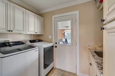 545 Robert E Lee Drive, Conroe, TX 77302 - Photo 40